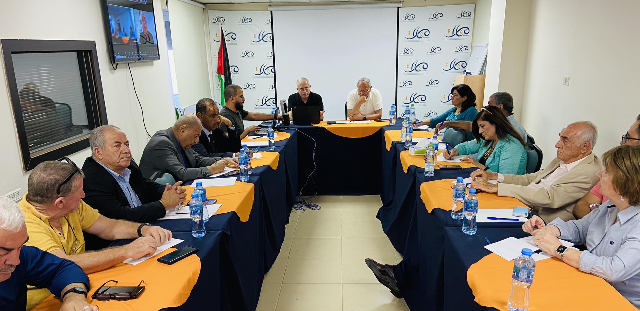 مسارات: 100 شخصية تناقش ما العمل بعد اجتماع العلمين ...
دعوات إلى مقاربات جديدة لإنهاء الانقسام بالعمل من أسفل إلى أعلى وتعزيز الوحدة الميدانية