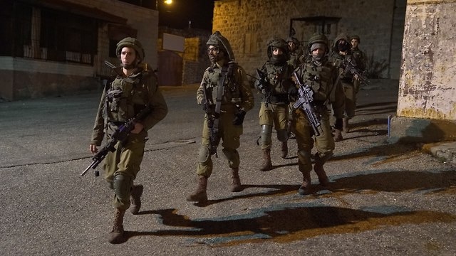 الانتفاضة الثالثة وحل السلطة