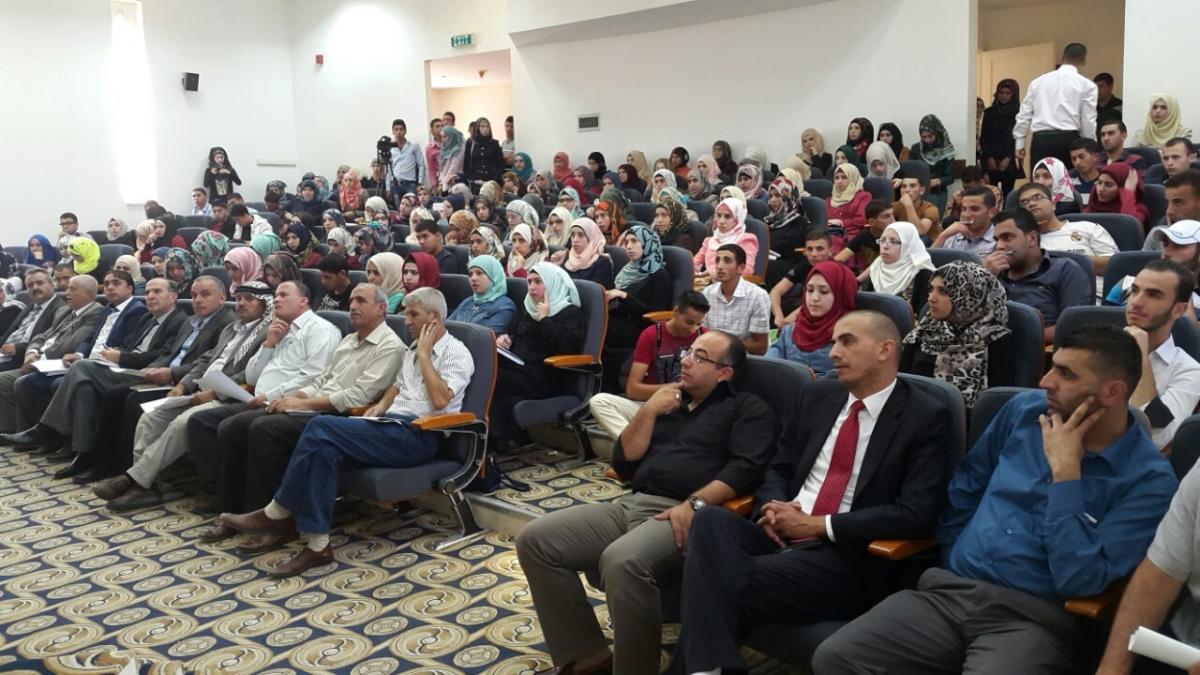 During a seminar at Hebron University: A call to restore national unity based on a unified political program