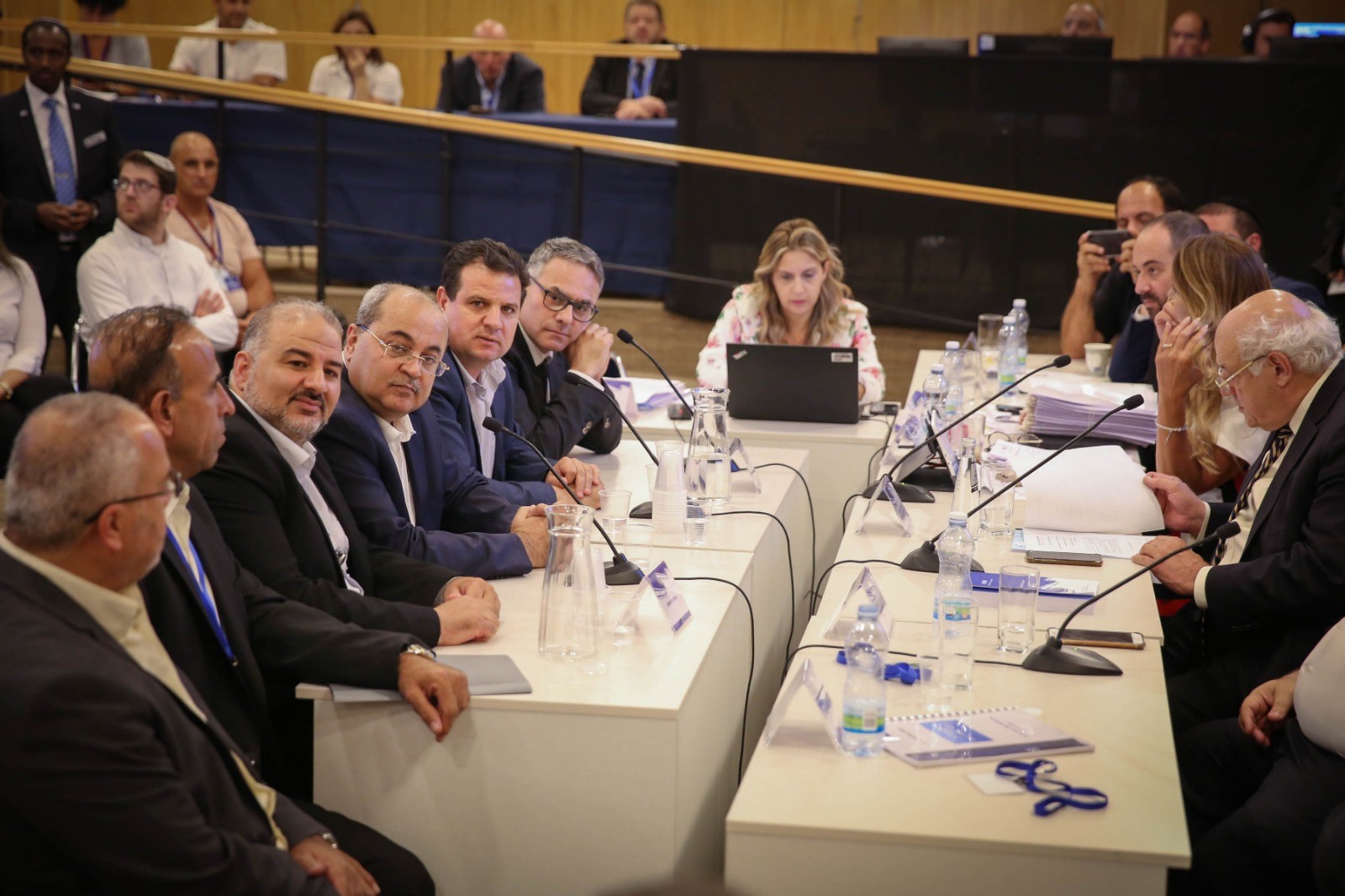 القائمة المشتركة .. صنميّة التمثيل ووهم التأثير